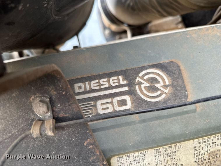 image for item NN9655 1993 Kenworth T660 semi truck