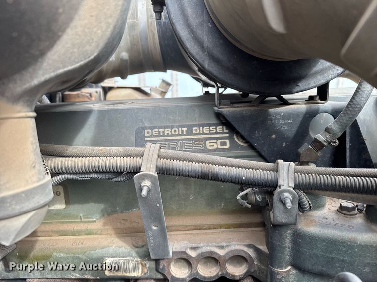 image for item NN9655 1993 Kenworth T660 semi truck