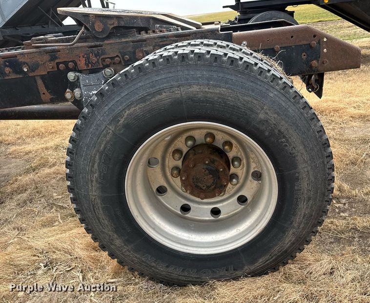 image for item NN9655 1993 Kenworth T660 semi truck