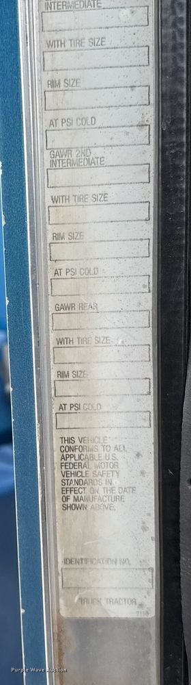 image for item NN9655 1993 Kenworth T660 semi truck