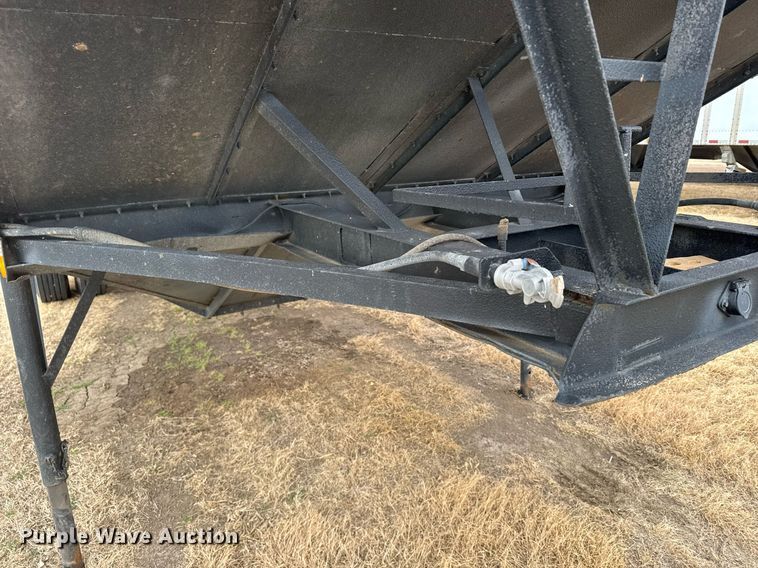 image for item NN9656 (2) 1971 Spen grain trailers