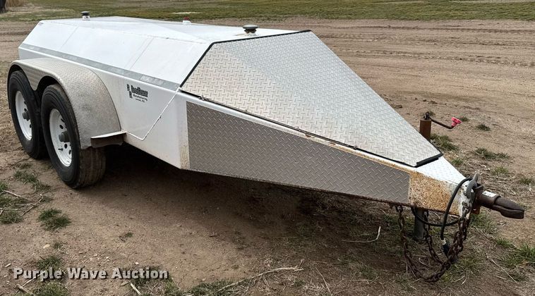 image for item NN9658 2011 Road Runner fuel trailer