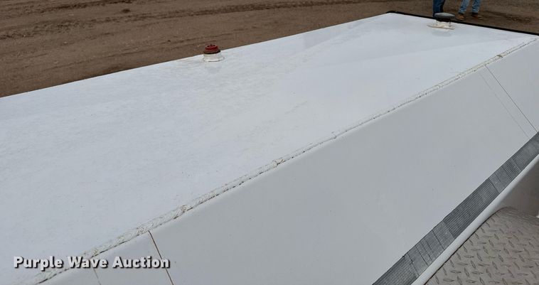 image for item NN9658 2011 Road Runner fuel trailer