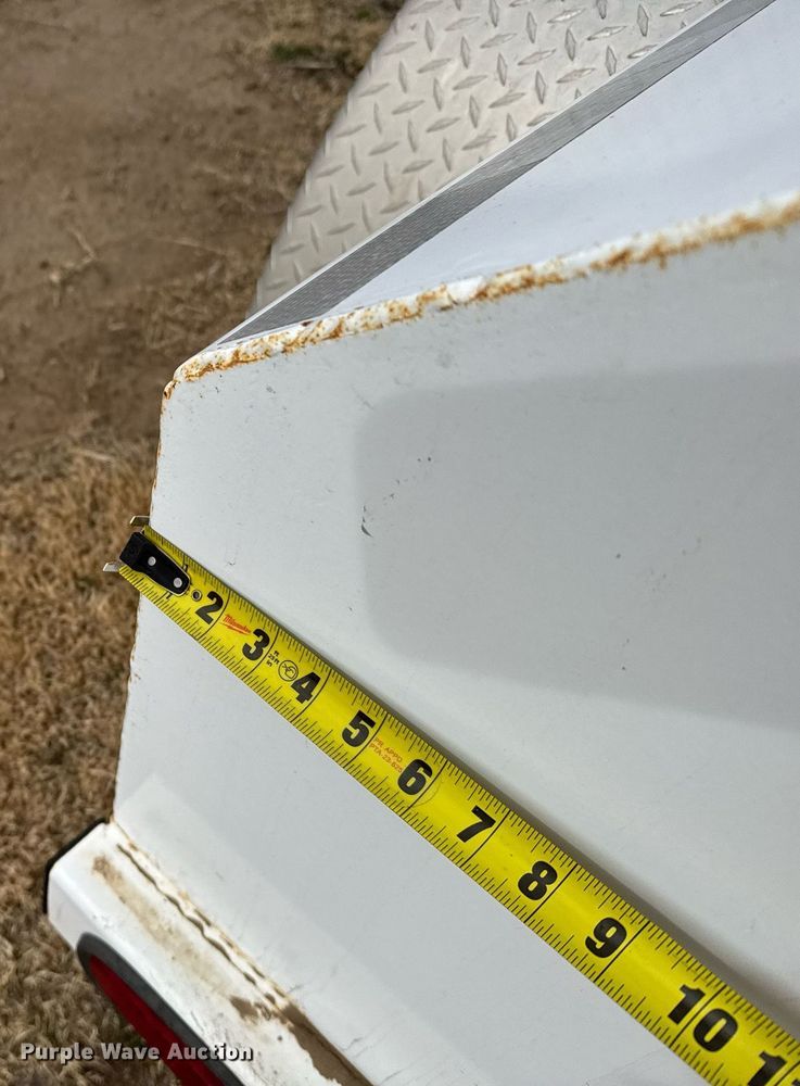 image for item NN9658 2011 Road Runner fuel trailer