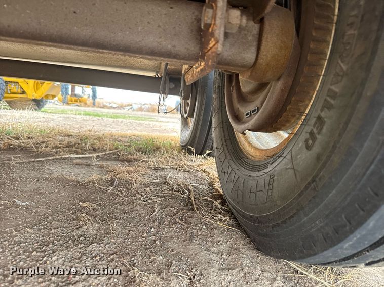 image for item NN9658 2011 Road Runner fuel trailer