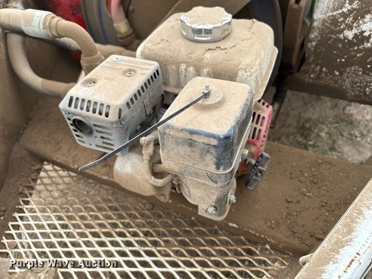 image for item NN9658 2011 Road Runner fuel trailer