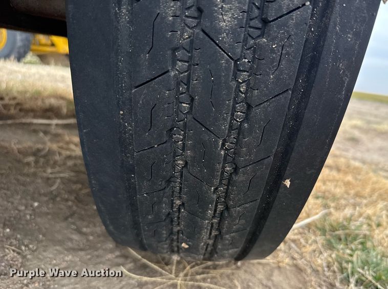 image for item NN9658 2011 Road Runner fuel trailer