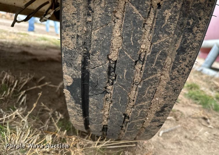 image for item NN9658 2011 Road Runner fuel trailer