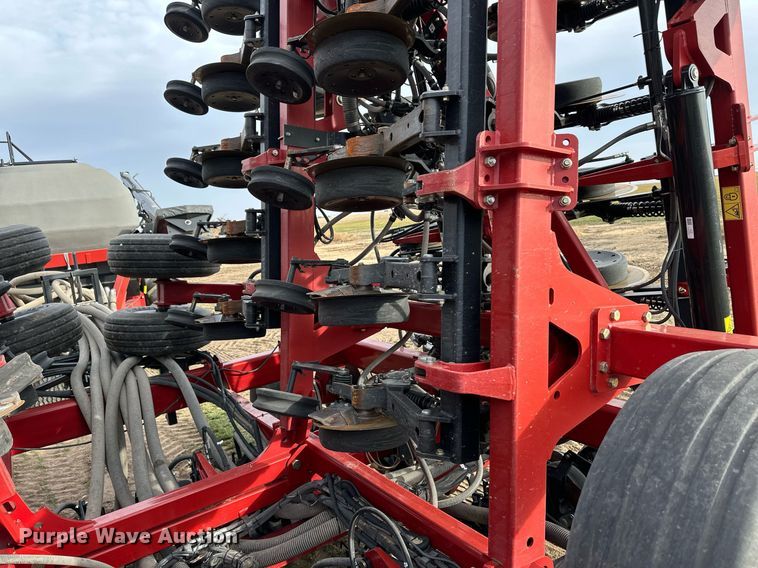 image for item NN9663 2019 Case IH 500 Precision Disk air seeder