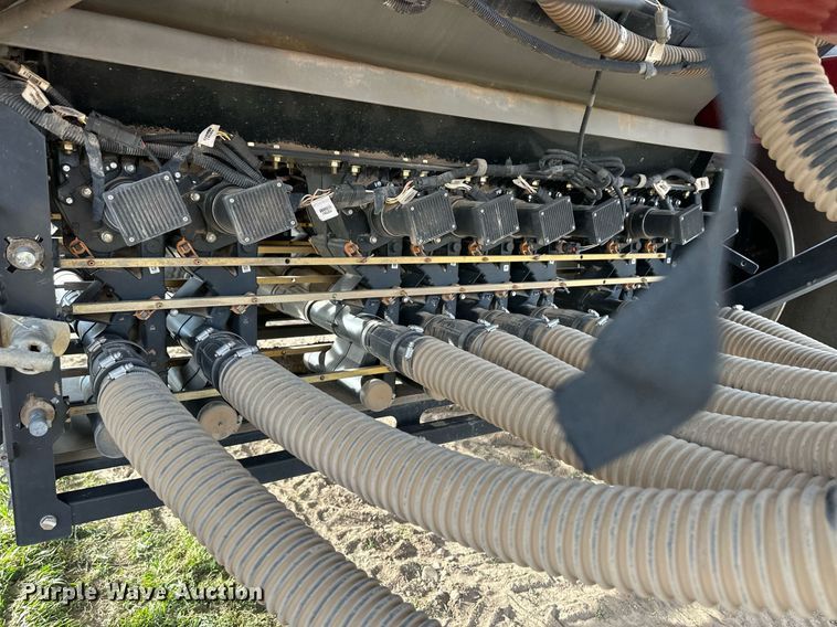 image for item NN9663 2019 Case IH 500 Precision Disk air seeder