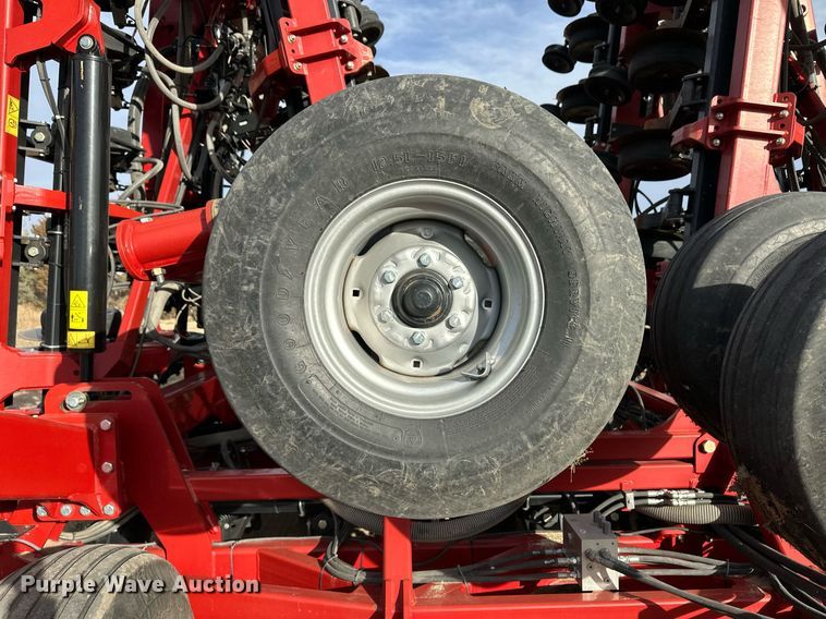 image for item NN9663 2019 Case IH 500 Precision Disk air seeder