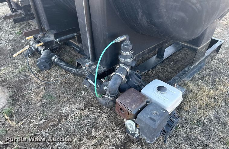 image for item NN9700 (2) tanks