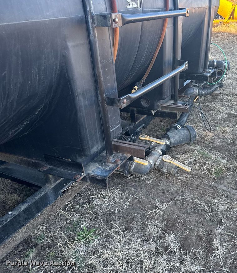 image for item NN9700 (2) tanks