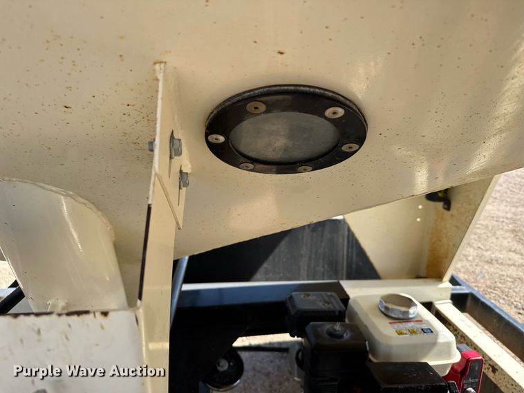 image for item NN9705 Meridian Friesen 220 seed tender