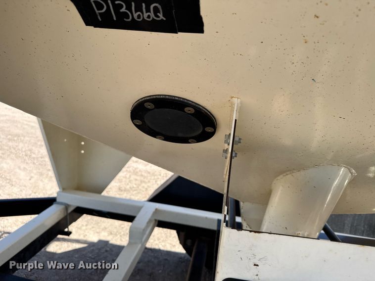 image for item NN9705 Meridian Friesen 220 seed tender