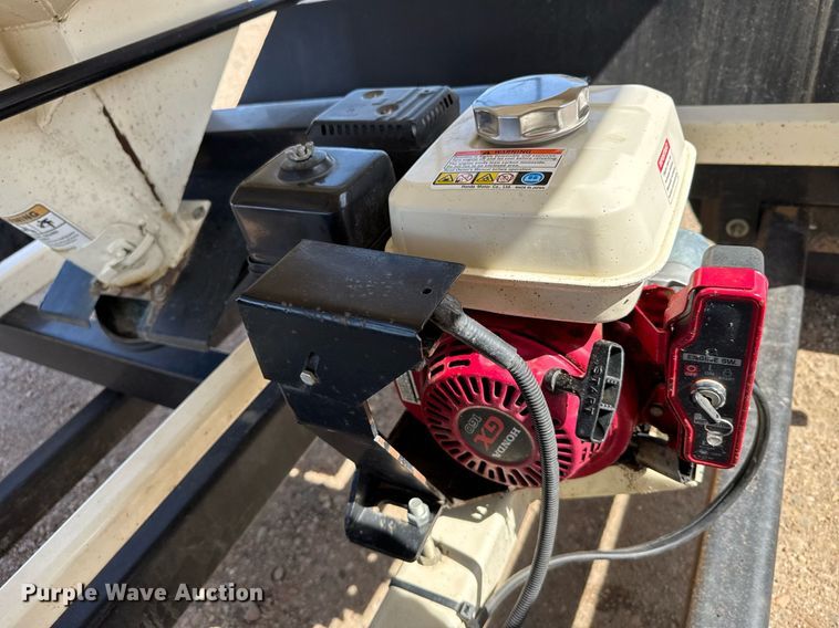 image for item NN9705 Meridian Friesen 220 seed tender