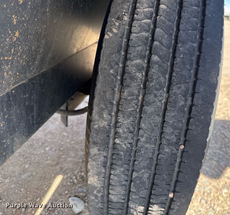 image for item NN9705 Meridian Friesen 220 seed tender