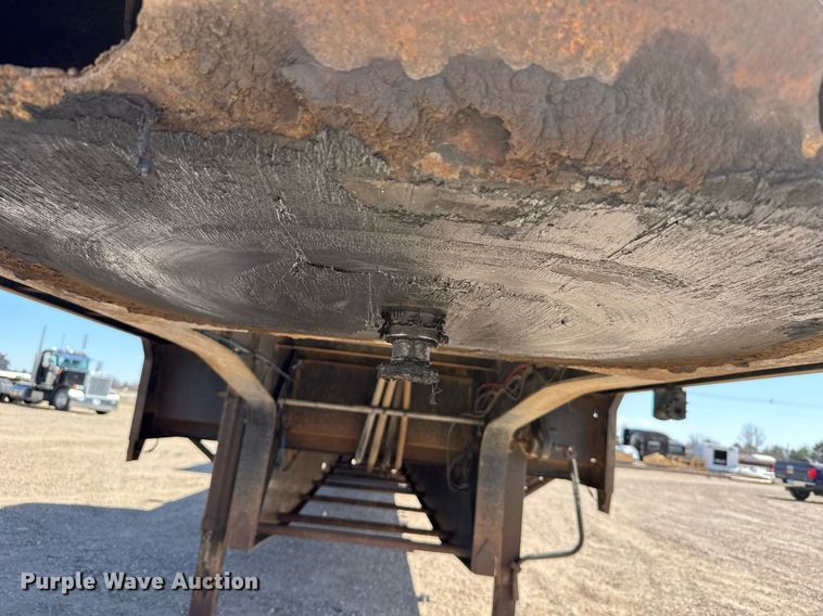 image for item NN9706 2001 SFS drop deck trailer