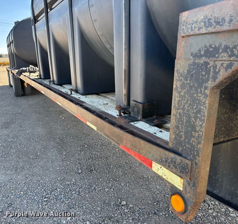 image for item NN9706 2001 SFS drop deck trailer