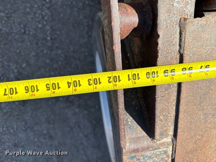 image for item NN9706 2001 SFS drop deck trailer