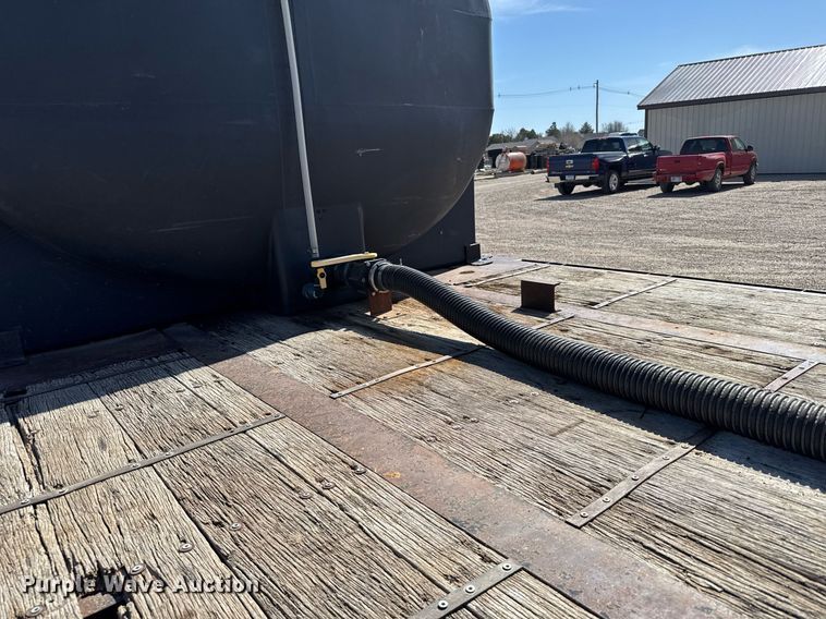 image for item NN9706 2001 SFS drop deck trailer