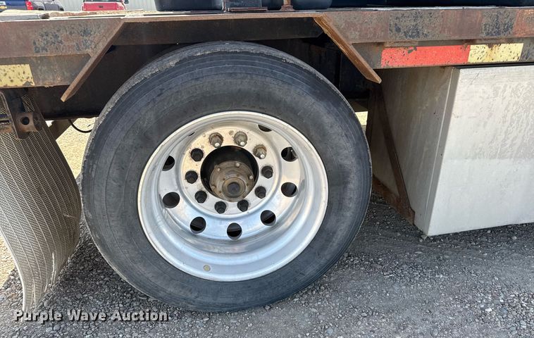 image for item NN9706 2001 SFS drop deck trailer