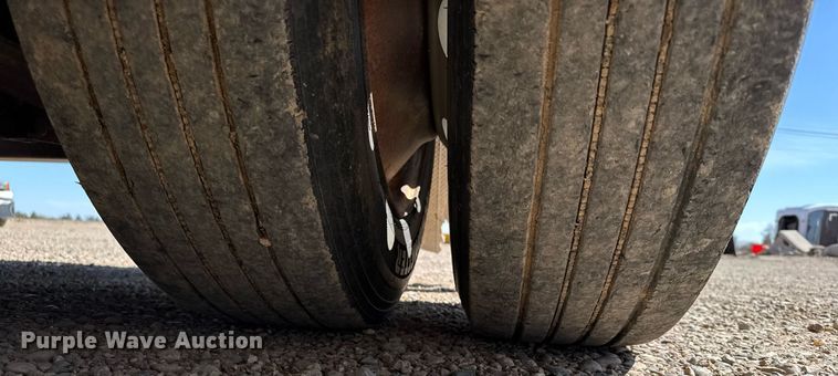 image for item NN9706 2001 SFS drop deck trailer