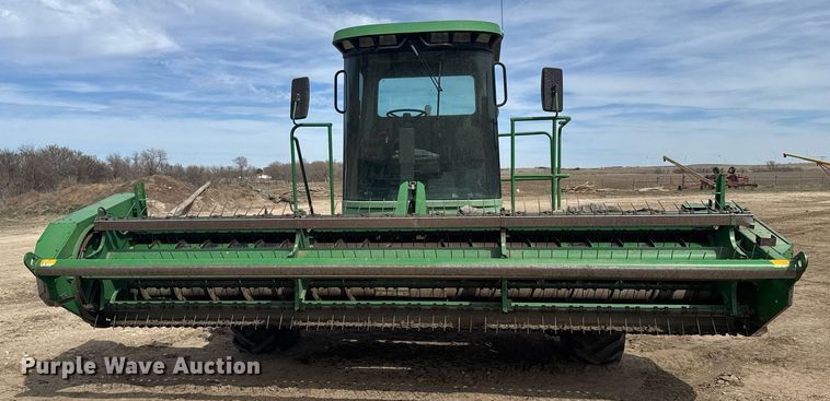 image for item NN9739 1999 John Deere 4890 SP swather / windrower