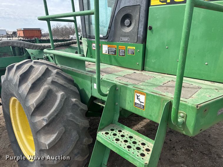 image for item NN9739 1999 John Deere 4890 SP swather / windrower