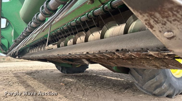 image for item NN9739 1999 John Deere 4890 SP swather / windrower