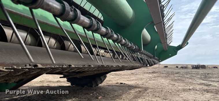 image for item NN9739 1999 John Deere 4890 SP swather / windrower