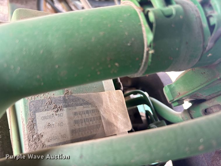 image for item NN9739 1999 John Deere 4890 SP swather / windrower