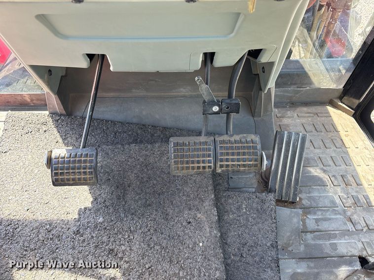 image for item OB9459 2005 Massey Ferguson 5435 MFWD tractor