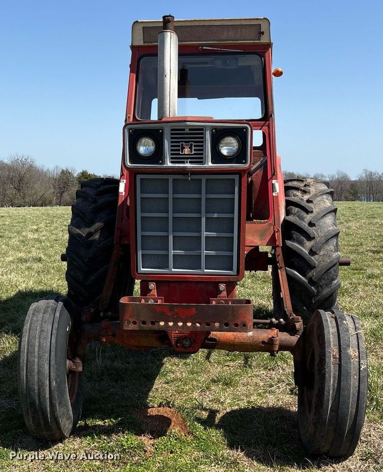 image for item OB9481 International Hydro 100 tractor