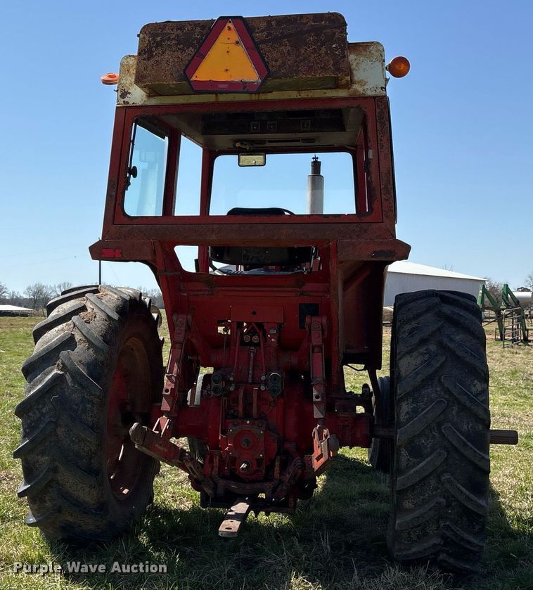 image for item OB9481 International Hydro 100 tractor