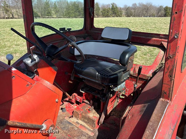 image for item OB9481 International Hydro 100 tractor