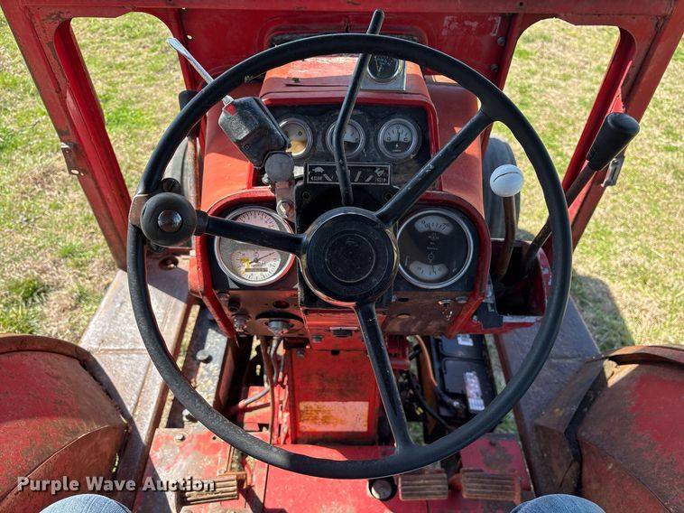 image for item OB9481 International Hydro 100 tractor