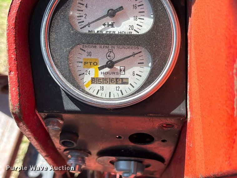 image for item OB9481 International Hydro 100 tractor