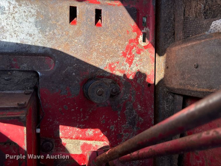 image for item OB9481 International Hydro 100 tractor