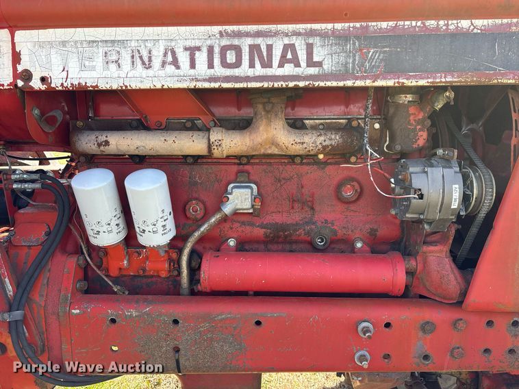 image for item OB9481 International Hydro 100 tractor