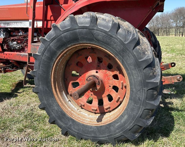 image for item OB9481 International Hydro 100 tractor