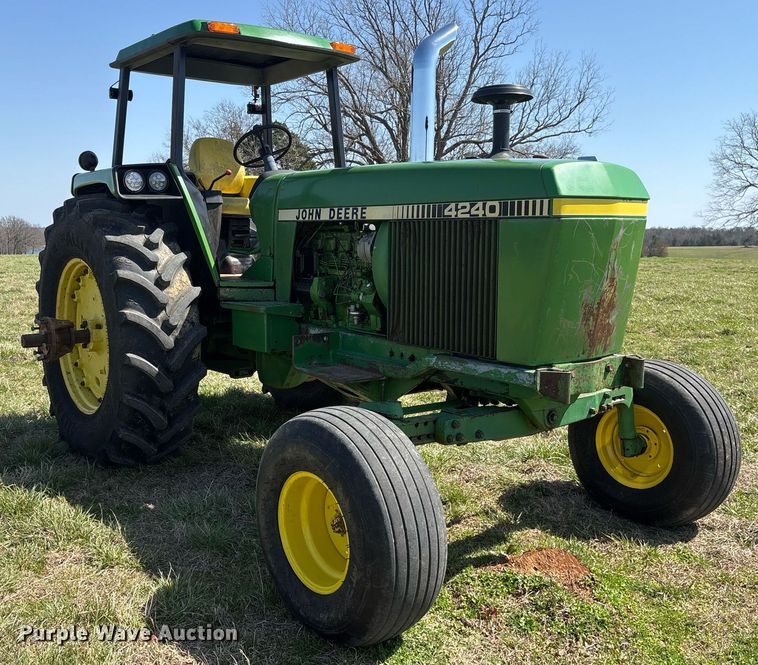 image for item OB9482 1979 John Deere 4240 tractor