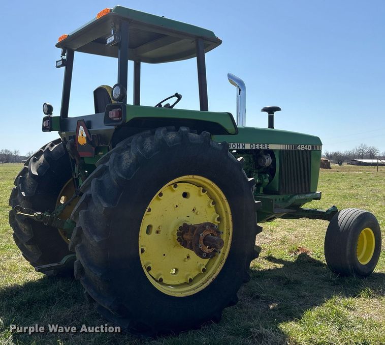 image for item OB9482 1979 John Deere 4240 tractor