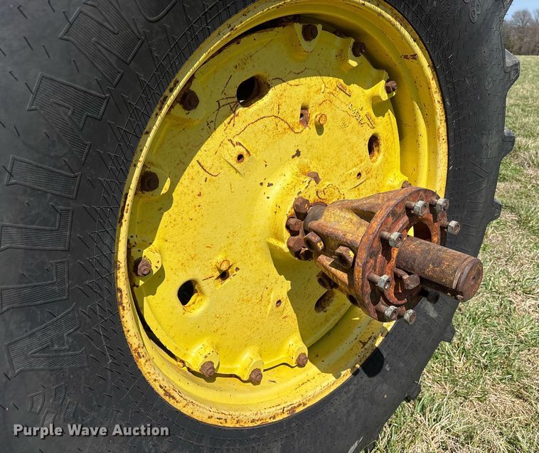 image for item OB9482 1979 John Deere 4240 tractor