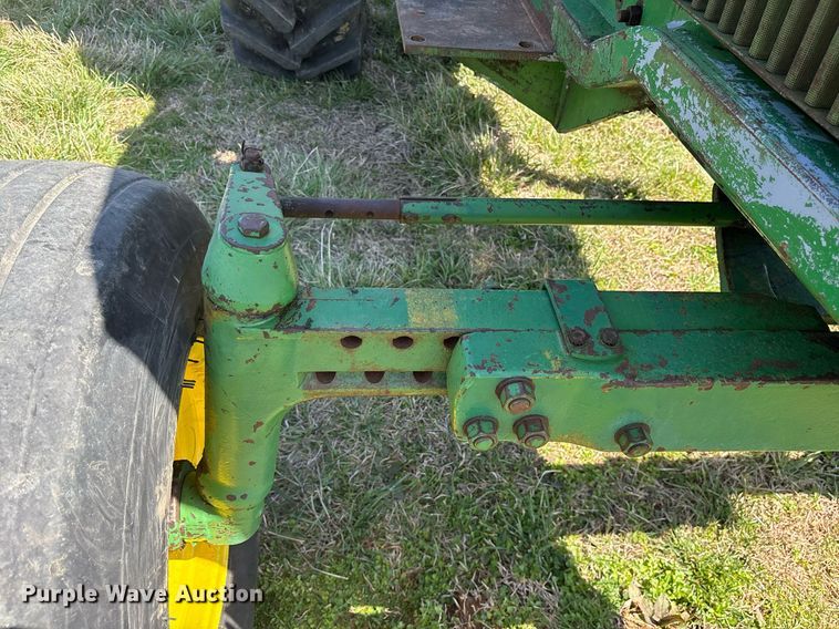 image for item OB9482 1979 John Deere 4240 tractor