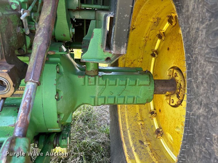 image for item OB9482 1979 John Deere 4240 tractor