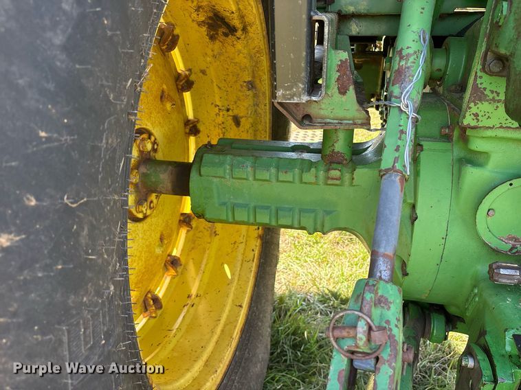 image for item OB9482 1979 John Deere 4240 tractor