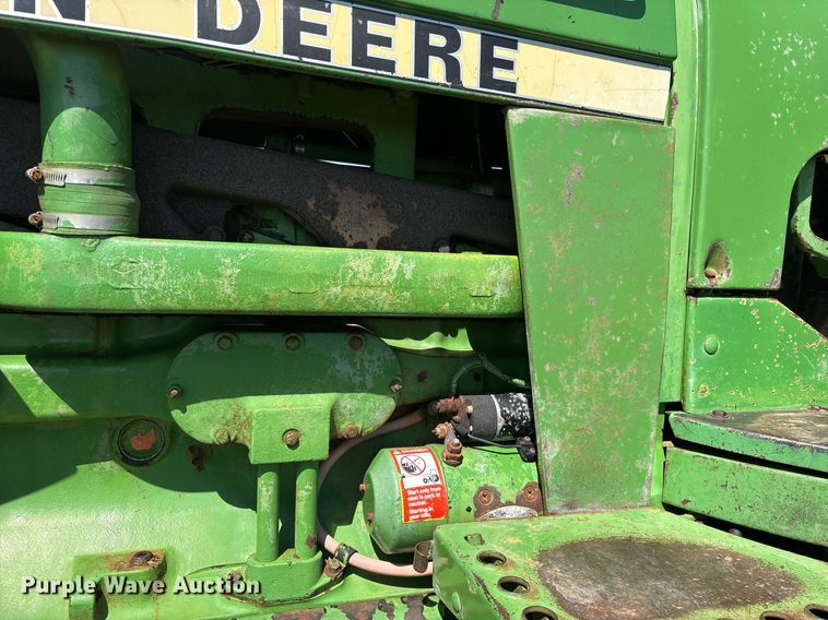 image for item OB9482 1979 John Deere 4240 tractor