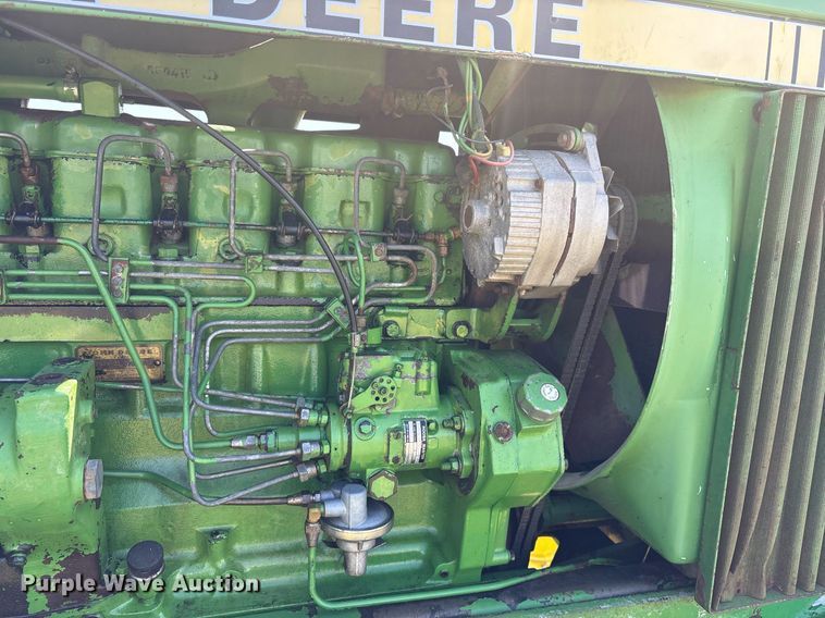 image for item OB9482 1979 John Deere 4240 tractor