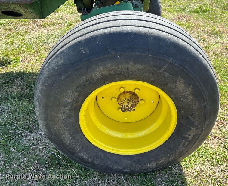 image for item OB9482 1979 John Deere 4240 tractor